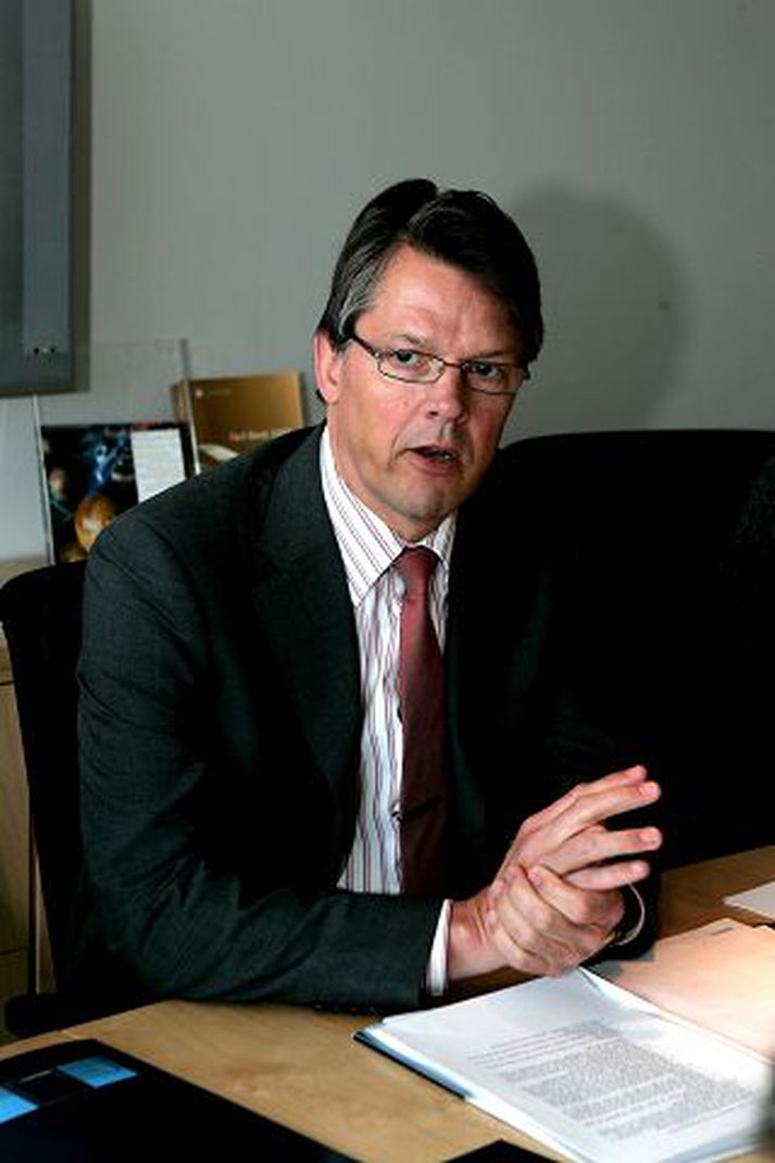 Þórður Friðjónsson, forstjóri kauphallar íslands OMX fær fimm fulltrúa í nýrri sameinaðri yfirstjórn NASDAQ og OMX. NASDAQ fær níu, auk forstjórans Roberts Greifeld. Þórður Friðjónsson býst síður við því að Kauphöll Íslands eignist fulltrúa í stjórninni.