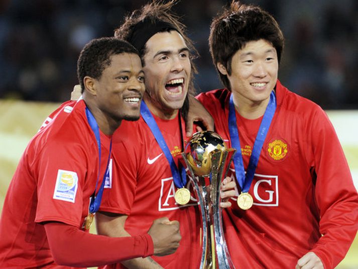 Vinirnir Patrice Evra , Carlos Tevez og Park Ji-sung.