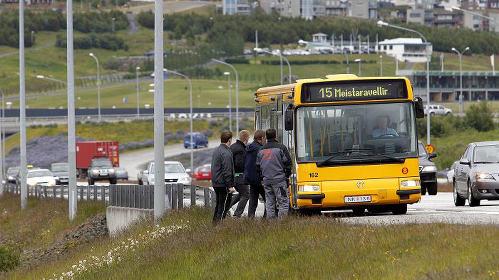 Strætó býður ferðir til fjörutíu kaupstaða - Vísir