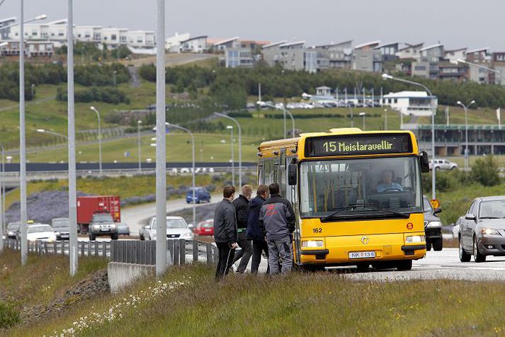 Eftir áramót verða Vestfirðir og Austfirðir einu landshlutarnir sem Strætó keyrir ekki til, að hálendinu undanskildu.