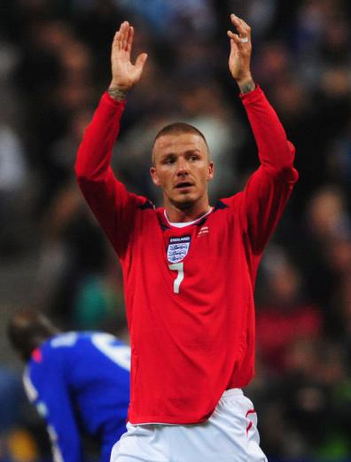 David Beckham fer af velli.