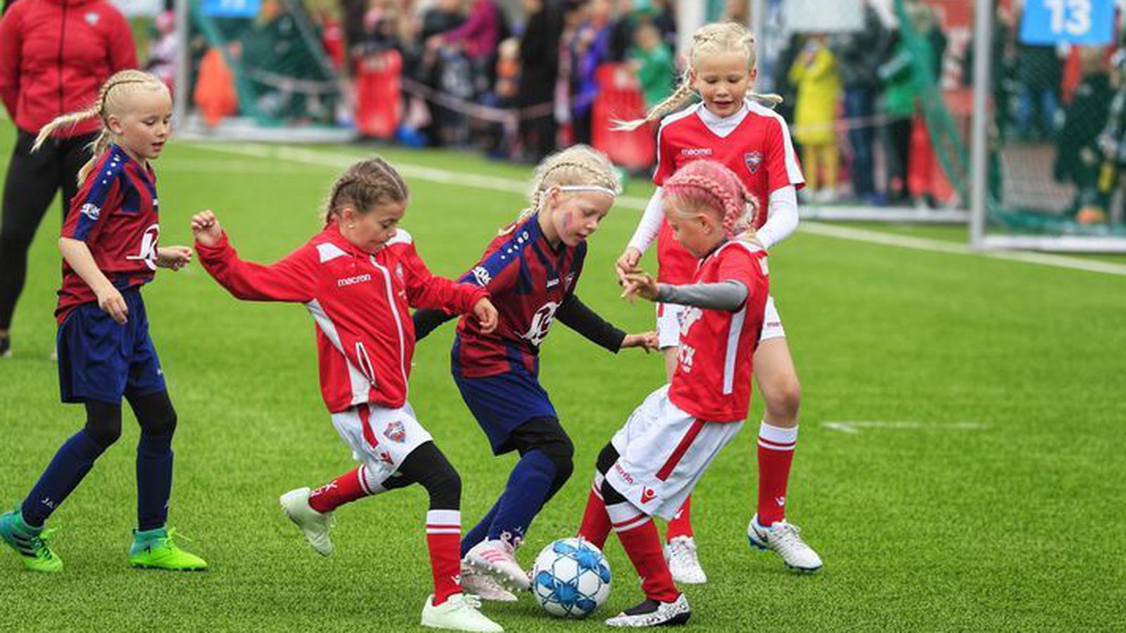 Stelpurnar fái sam­bæri­lega upp­lifun og strákarnir