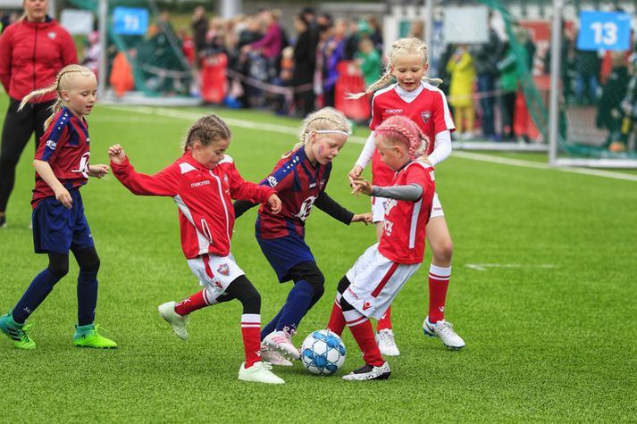 Um sjö hundruð stelpur keppa á N1 mótinu á Akureyri um helgina. Myndin er úr safni.