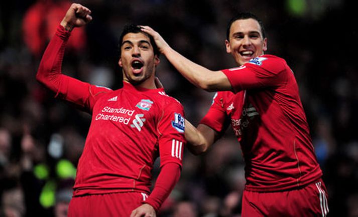 Luis Suarez framherji Liverpool er leikmaður 36. umferðarinnar í ensku úrvalsdeildinni en hann skoraði þrennu í 3-0 sigri liðsins gegn Norwich um helgina.