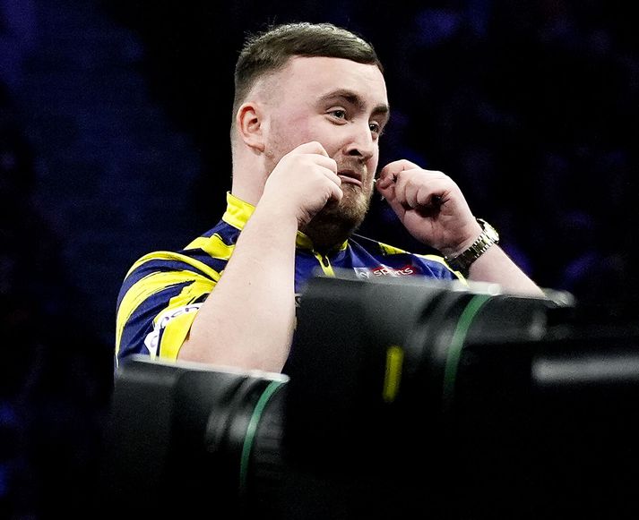 Luke Littler var ekki sáttur með Gian van Veen í viðureign þeirra á dögunum.