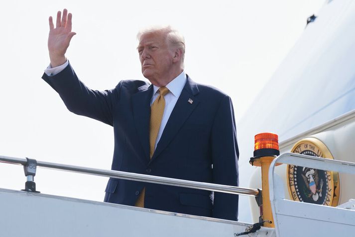 Trump vill verða forseti þriðja kjörtímabilið þrátt fyrir að stjórnarskrá Bandaríkjanna banni það.