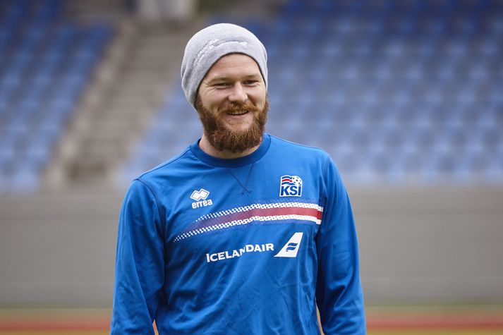 Fyrirliðinn Aron Einar Gunnarsson er að jafna sig af meiðslum og gæti tekið þátt í vináttuleiknum gegn Noregi á morgun.