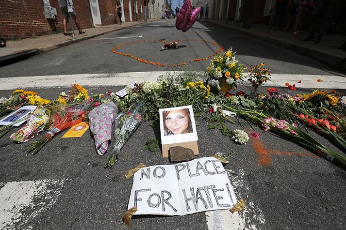 Heather Heyer lést þegar hún mótmælti samkomu hvítra þjóðernissinna í Charlottesville.