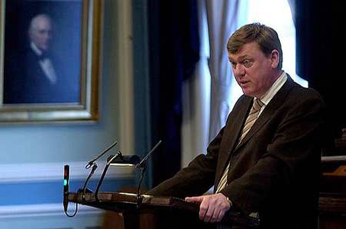 Kjartan Ólafsson, þingmaður Sjálfstæðisflokksins, segir að búið sé að ákveða breikkun Suðurlandsvegar.