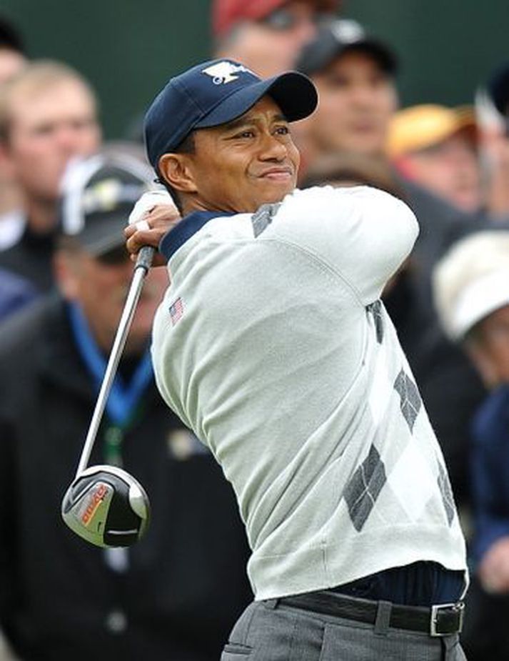 Tiger Woods sveiflar.