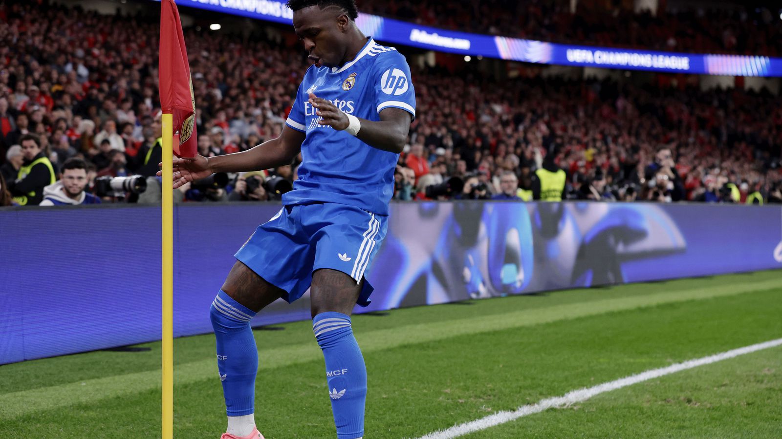 Madrídingar sóttu sigur eftir mikil læti í Lissabon