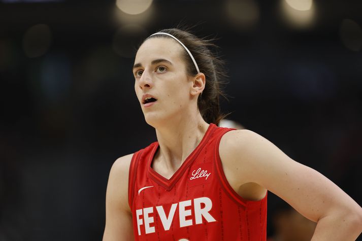 Caitlin Clark er leikmaður Indiana Fever og eitt stærsta nafnið í öllum körfuboltaheiminum í dag.
