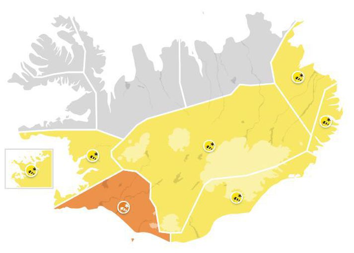 Það er spáð rysjóttu veðri síðdegis og til laugardagsmorguns með tilheyrandi viðvörunum víða um land.