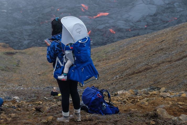 Í dag tilkynnti lögreglustjórinn á Suðurnesjum að börnum yngri en tólf ára yrði meinaður aðgangur að gosinu.