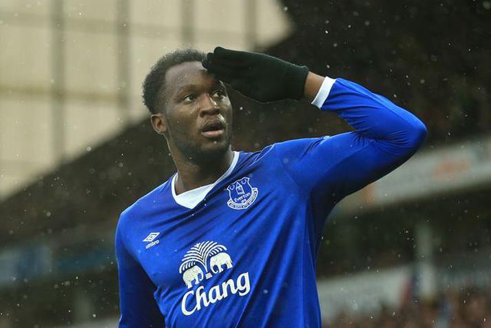 Lukaku fagnar marki sínu.