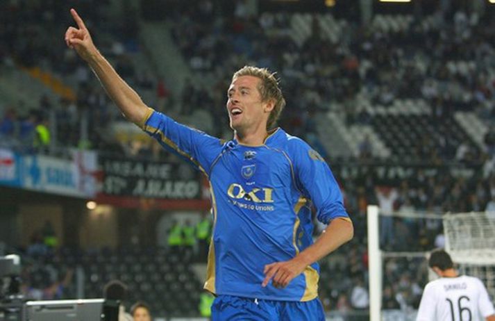 Peter Crouch fagnar öðru marka sinna í kvöld.