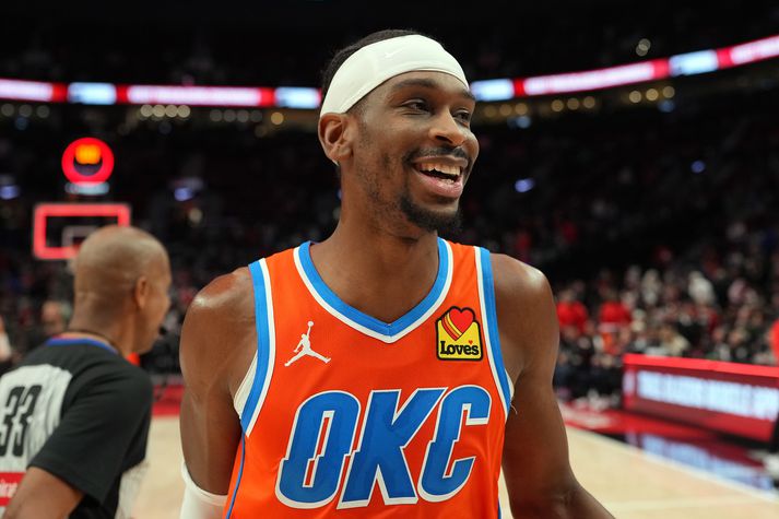 Shai Gilgeous-Alexander hefur varla fengið að spila í fjórða leikhluta í vetur af því að yfirburðir Oklahoma City Thunder hafa verið það miklir.