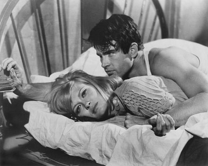 Beatty í kunnuglegum stellingum, í þetta sinn með Faye Dunaway.