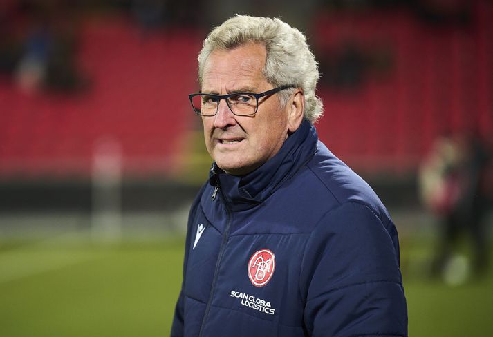 Erik Hamrén er með vindinn í fangið hjá Álaborg.