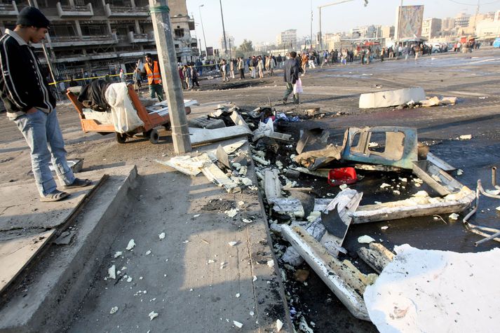 Sprengjurnar tættu bílana í sundur sem þeim hafði verið komið fyrir í.