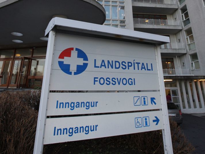 Líðan konunnar er eftir atvikum góð.