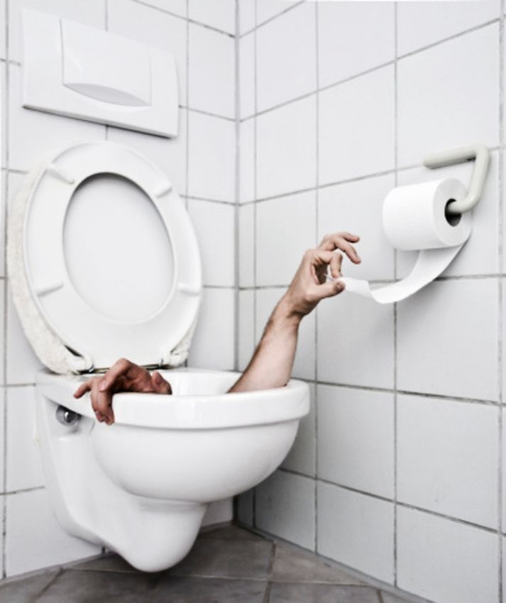 Þvag, saur og salernispappír
