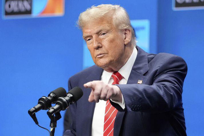 Donald Trump Bandaríkjaforseti sat fyrir svörum á blaðamannafundi í Haag í dag, þar sem leiðtogafundur NATO fer fram. 