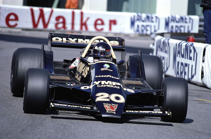 James Hunt ekur Wolf bíl sínum árið 1979.