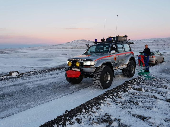 Björgunarsveitir eru að störfum víða um land.