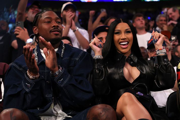 Cardi B og Stefon Diggs létu sjá sig á leik New York Knicks og Boston Celtics í maí og fór vel á með þeim.