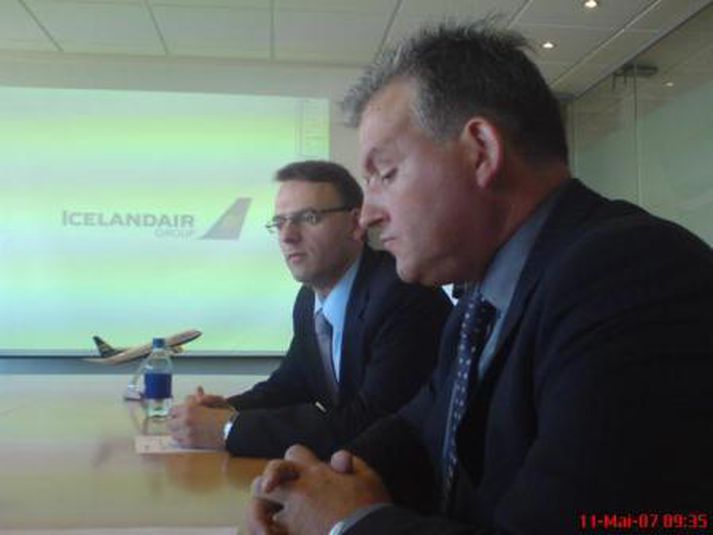 Forsvarsmenn Icelandair tilkynna áform sín á blaðamannafundi í dag.