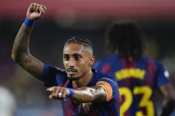 Raphinha átti vissulega frábært tímabil en samkeppnin er mikil á toppnum og leikmenn heimsins töldu hann ekki hafa gert nóg til að komast í úrvalslið ársins.