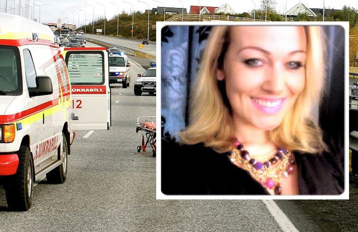 „Ég hef líklega verið á sjötíu kílómetra hraða þegar þetta gerðist,“ segir hún en skyndilega opnast farþegahurðin og Safír Freyr rúllar út úr bílnum.
