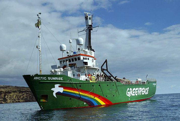 skip Grænfriðunga Skipið Arctic Sunrise verður fjarri góðu gamni á St. Kitts-fundinum.