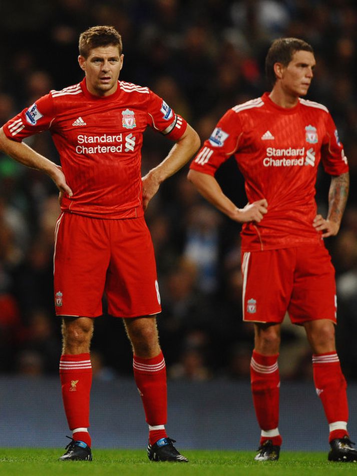 Steven Gerrard og Daniel Agger í Adidas-búningi Liverpool.