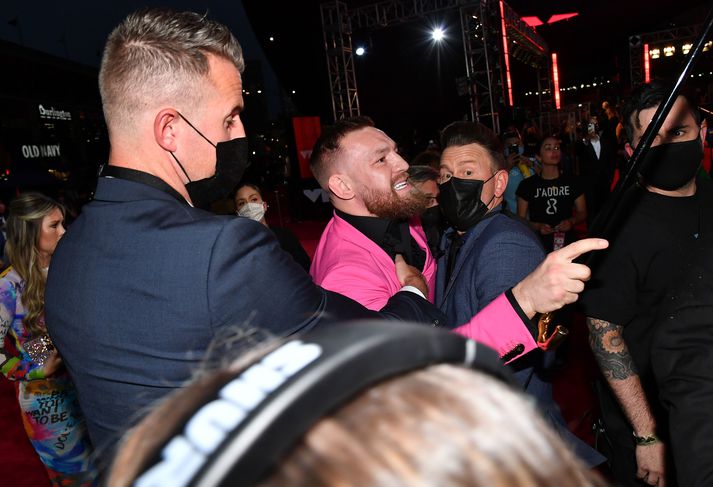 Conor McGregor var í vígahug á rauða dreglinum.