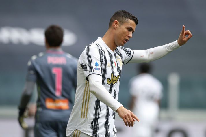 Cristiano Ronaldo er ekki að fara að spila í neinni ofurdeild með Juventus að svo stöddu en ef svo færi þá gæti Juventus ekki keppt um ítalska meistaratitilinn.