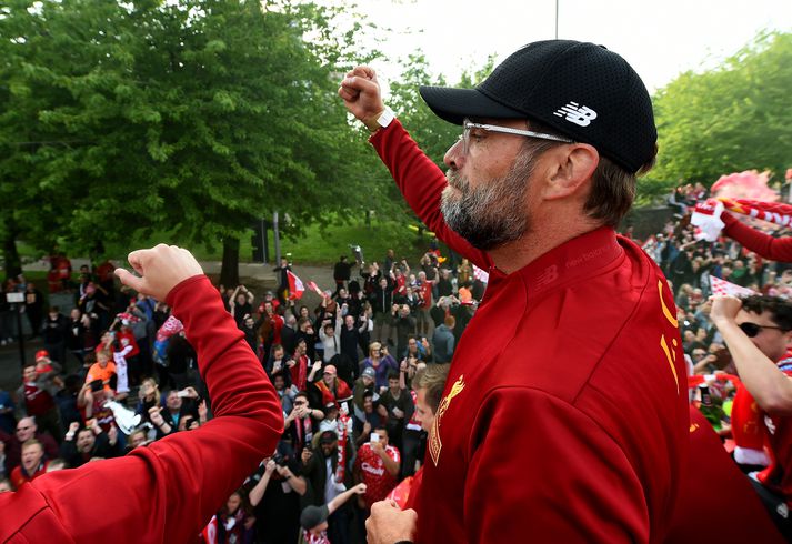 Klopp í fagnaðarlátum Liverpool eftir sigurinn í Meistaradeildinni.