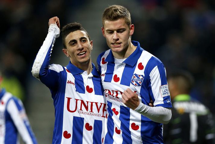 Alfreð Finnbogason fagnar hér marki sínu um helgina en hann náði með því sögulegu afreki.