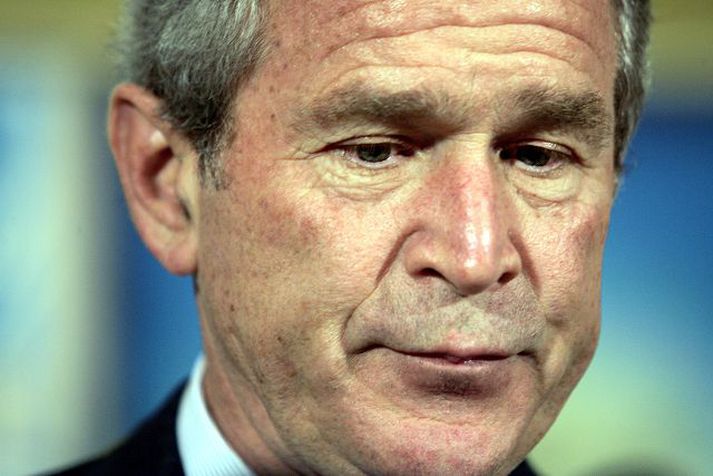 Lífið er erfitt Bush hefur oft átt náðugri daga í forsetatíð sinni en nú.