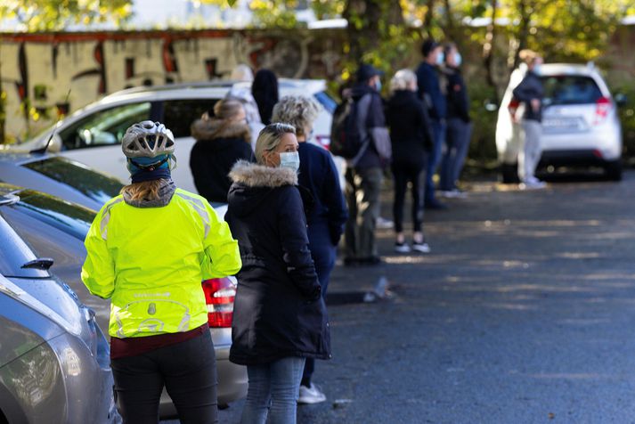 Meira en 1.100 manns eru nú í einangrun vegna Covid-19 hér á landi.