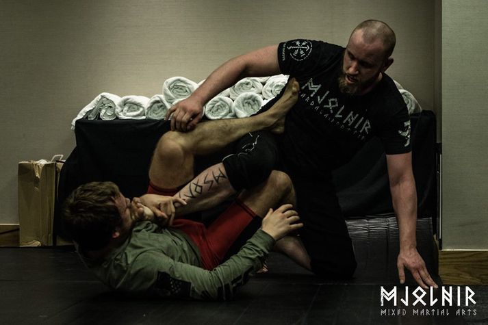 Gunnar Nelson undirbýr sig fyrir allar mögulegar hliðar bardagans.