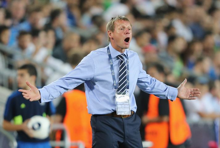 Pearce á hliðarlínunni í sumar.