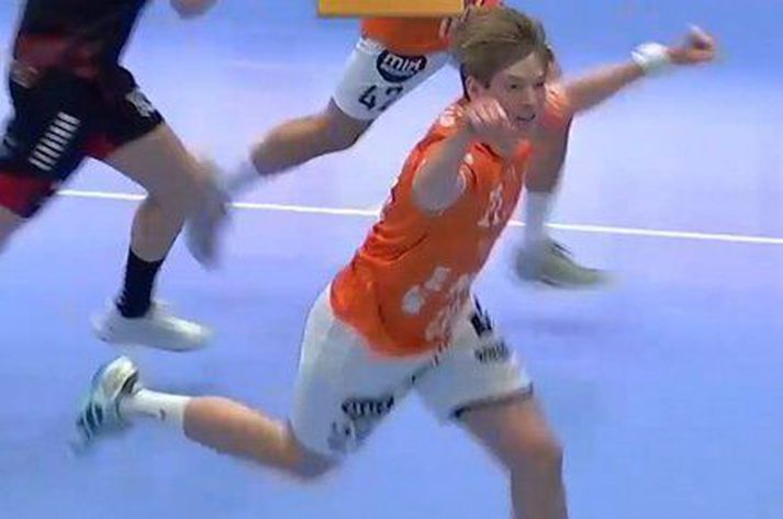 Íslenski handboltamaðurinn Einar Bragi Aðalsteinsson er að standa sig vel í sænska handboltanum hjá toppliði deildarinnar.