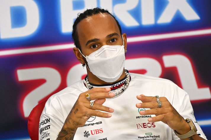 Lewis Hamilton ræddi við fjöldmiðla um mannréttindi fólks í Katar.