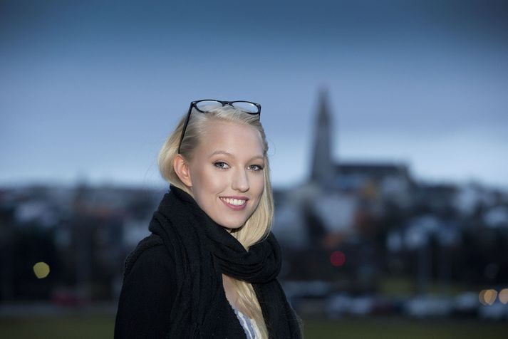 Ástrós Erla vill meiri kynfræðslu sem vörn gegn skaðlegum áhrifum grófs kláms á ungmenni.