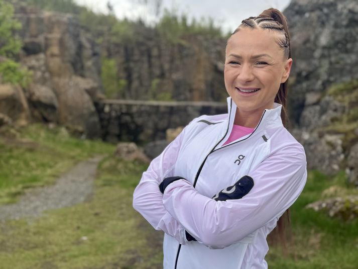 Mari Järsk er á meðal keppenda í bakgarðshlaupinu Bakgarður 101 sem hefst í Öskjuhlíð núna klukkan níu