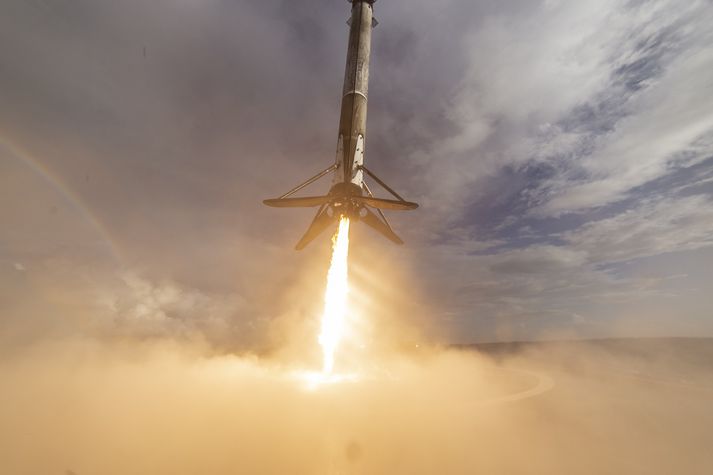 Frá lendingu eldflaugar SpaceX í fyrra.