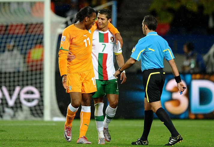 Drogba og Ronaldo eftir leik Fílabeinsstrandarinnar og Portúgals á HM 2010 í Suður-Afríku.