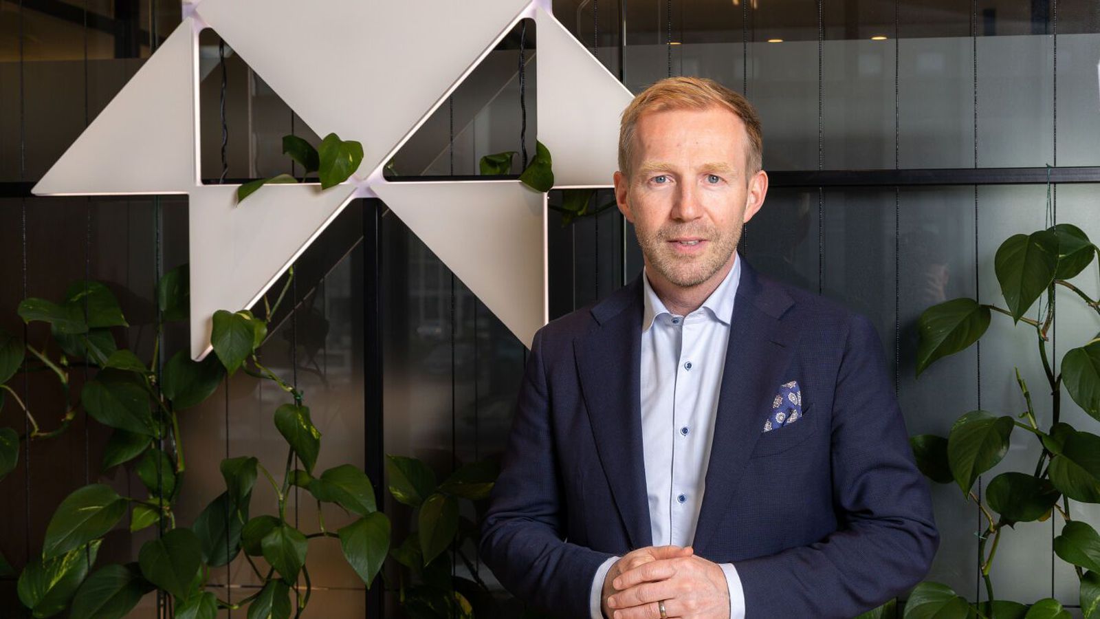 Arion verð­lagður á „spott­prís“ þrátt fyrir sam­bæri­lega arð­semi og nor­rænir bankar